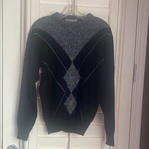 Vintage Men’s Black and Gray Argyle Sweater Size Small